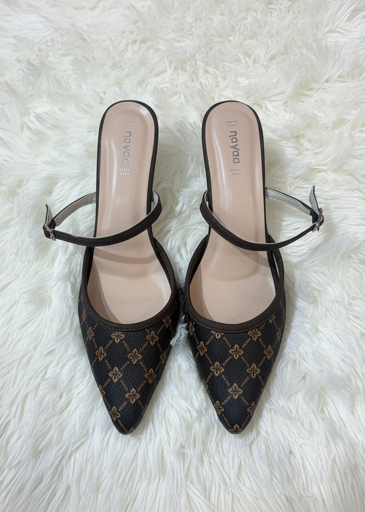 Strap Heel