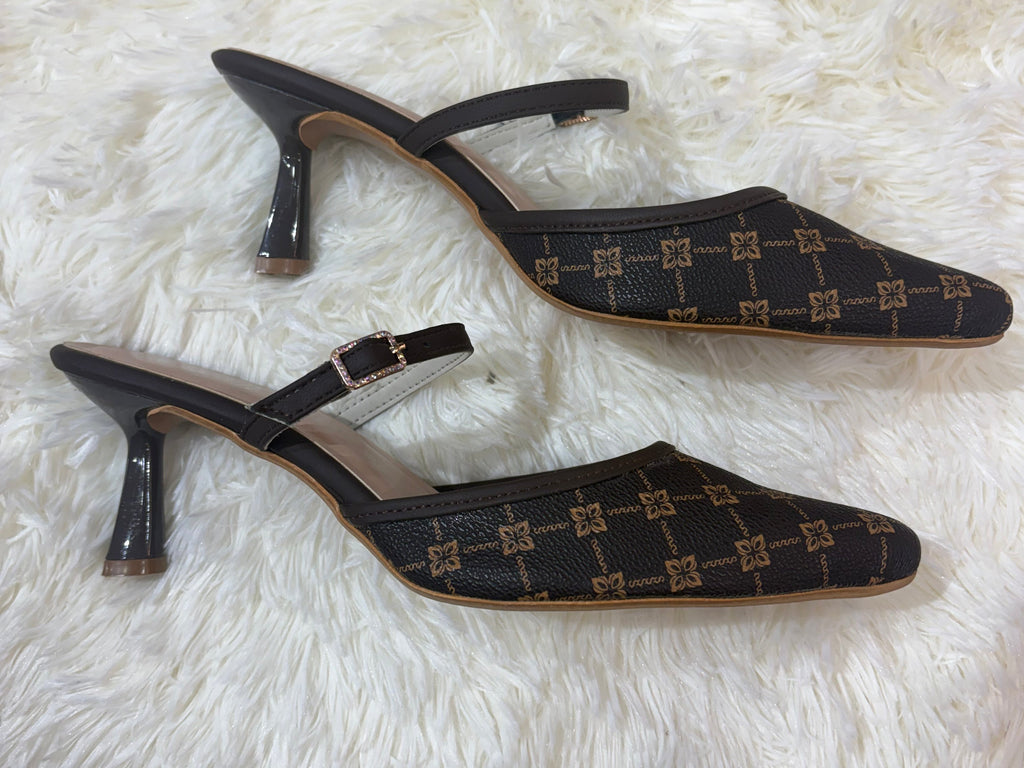 Strap Heel